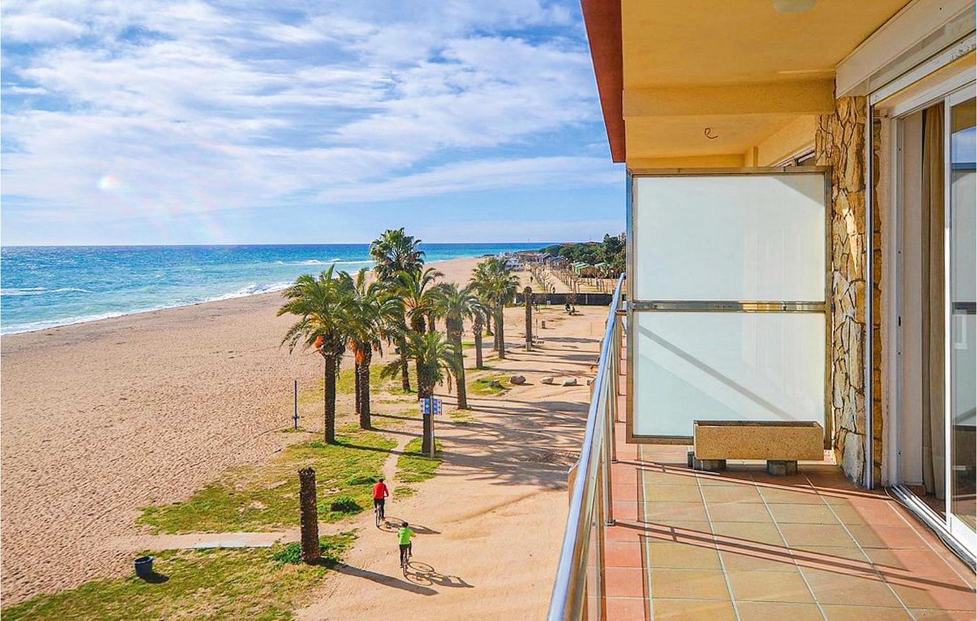 Awesome Apartment In Santa Susanna With Kitchen Exterior photo